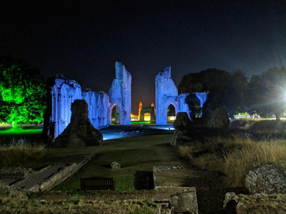 Namastay-Central Glastonbury Kültér fotó